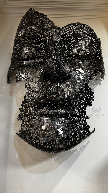 مجسمه دیوار کوب پرتره فلزی سایزL